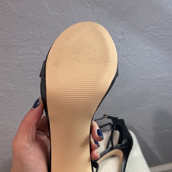 GUESS Women’s TECRU T-STRAP STILETTOS ANKLE STRAP HIGH HEELS BLACK SZ 10M - Picture 8 of 11